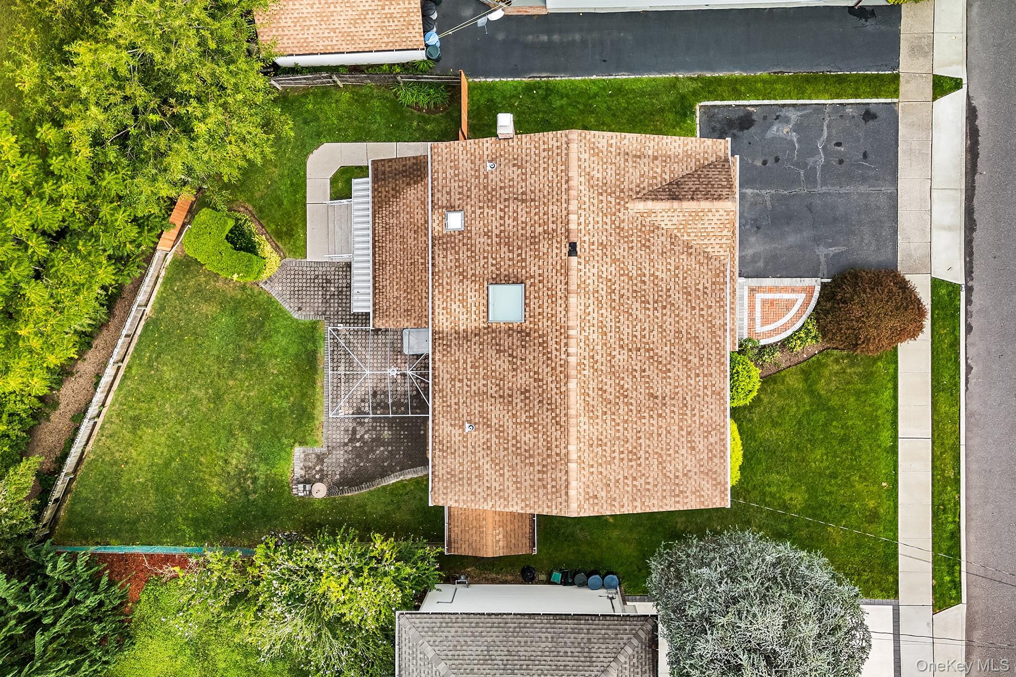 Single Family Dewey  Nassau County, NY 11710, MLS-909292-41