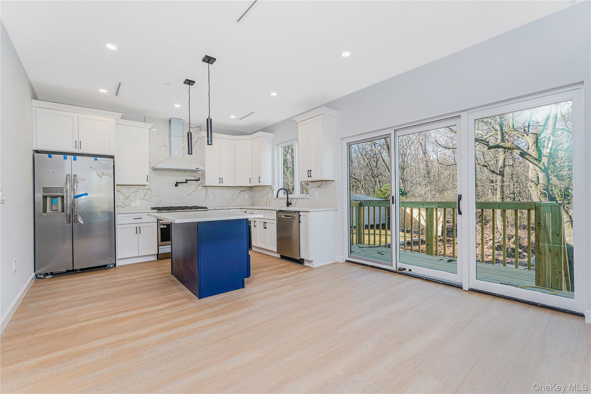 Single Family Poillon Ave Staten Island, NY 10312, MLS-909327-10