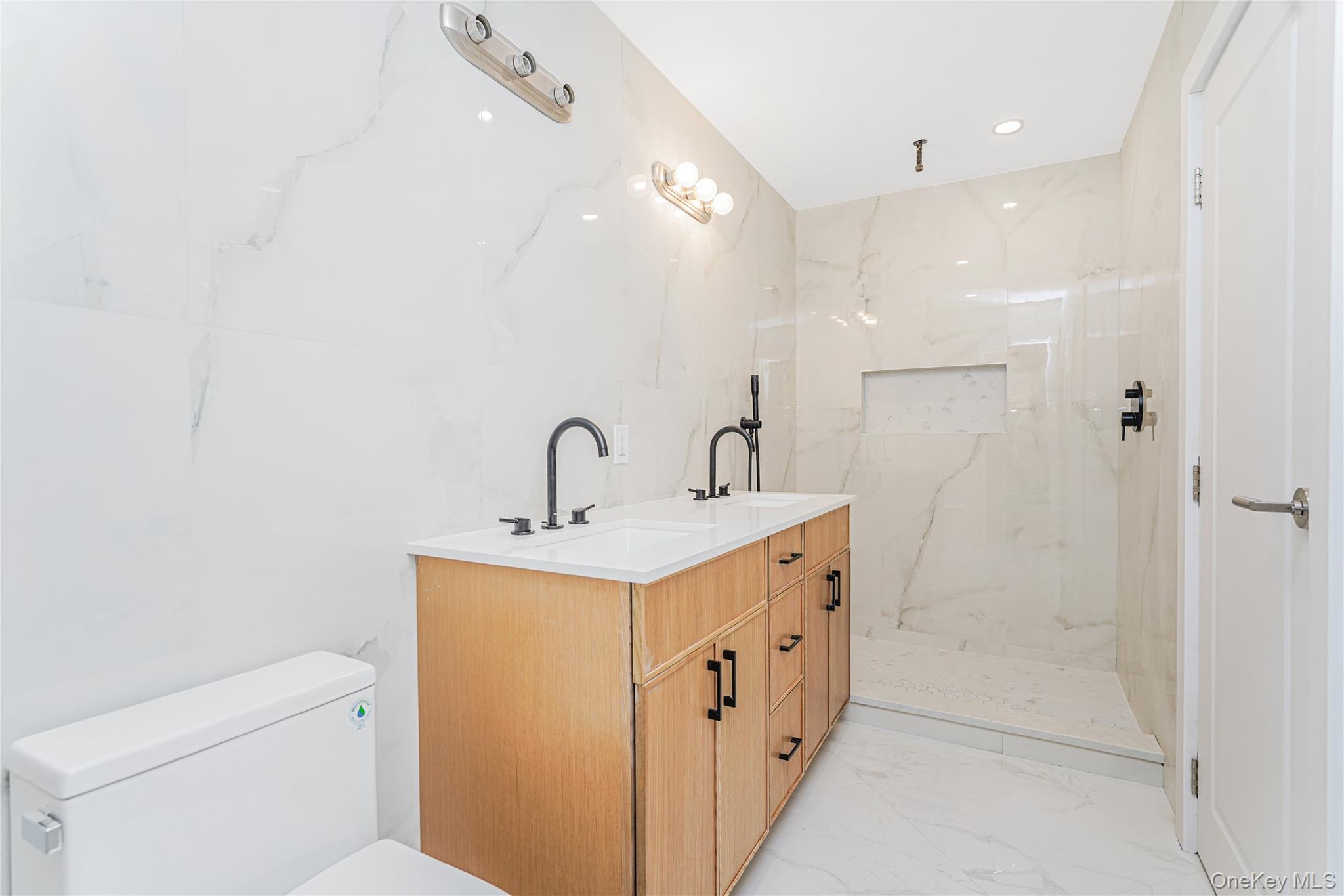 Single Family Poillon Ave Staten Island, NY 10312, MLS-909327-21