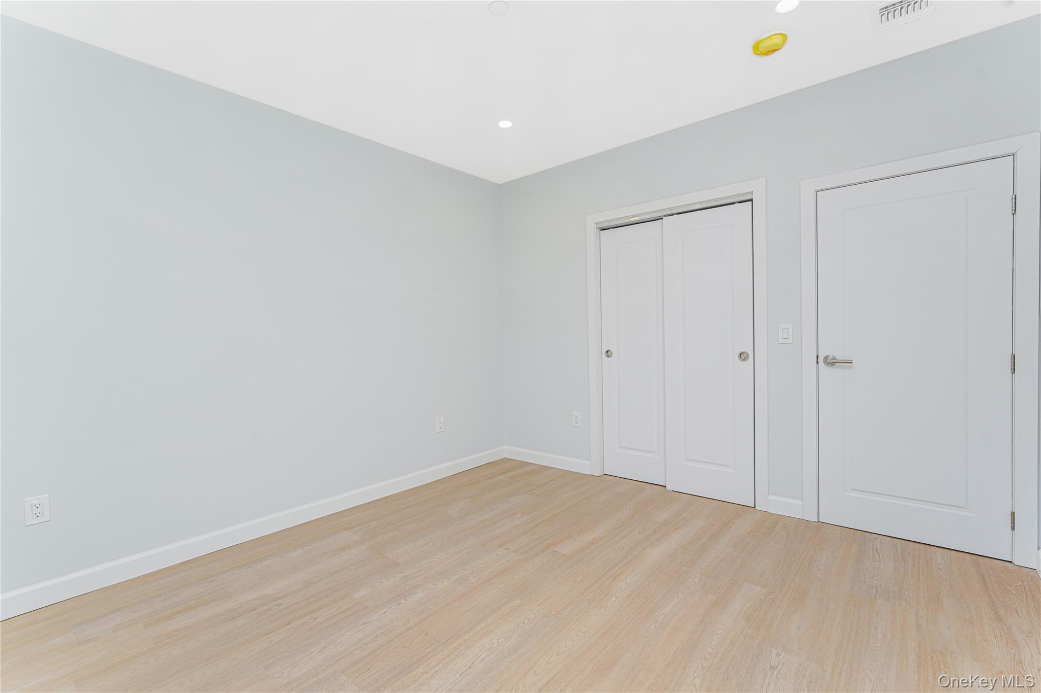 Single Family Poillon Ave Staten Island, NY 10312, MLS-909327-27