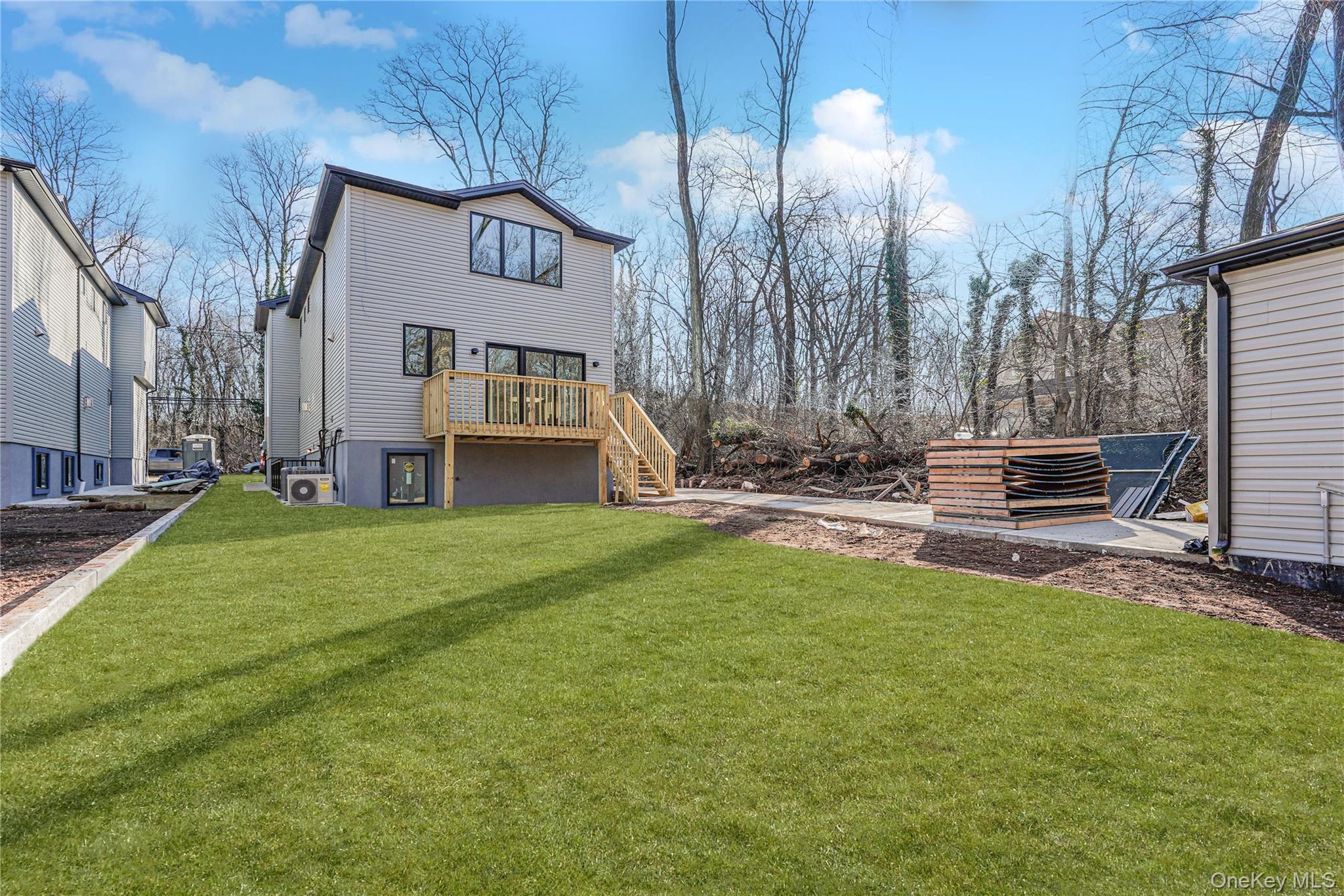 Single Family Poillon Ave Staten Island, NY 10312, MLS-909327-31