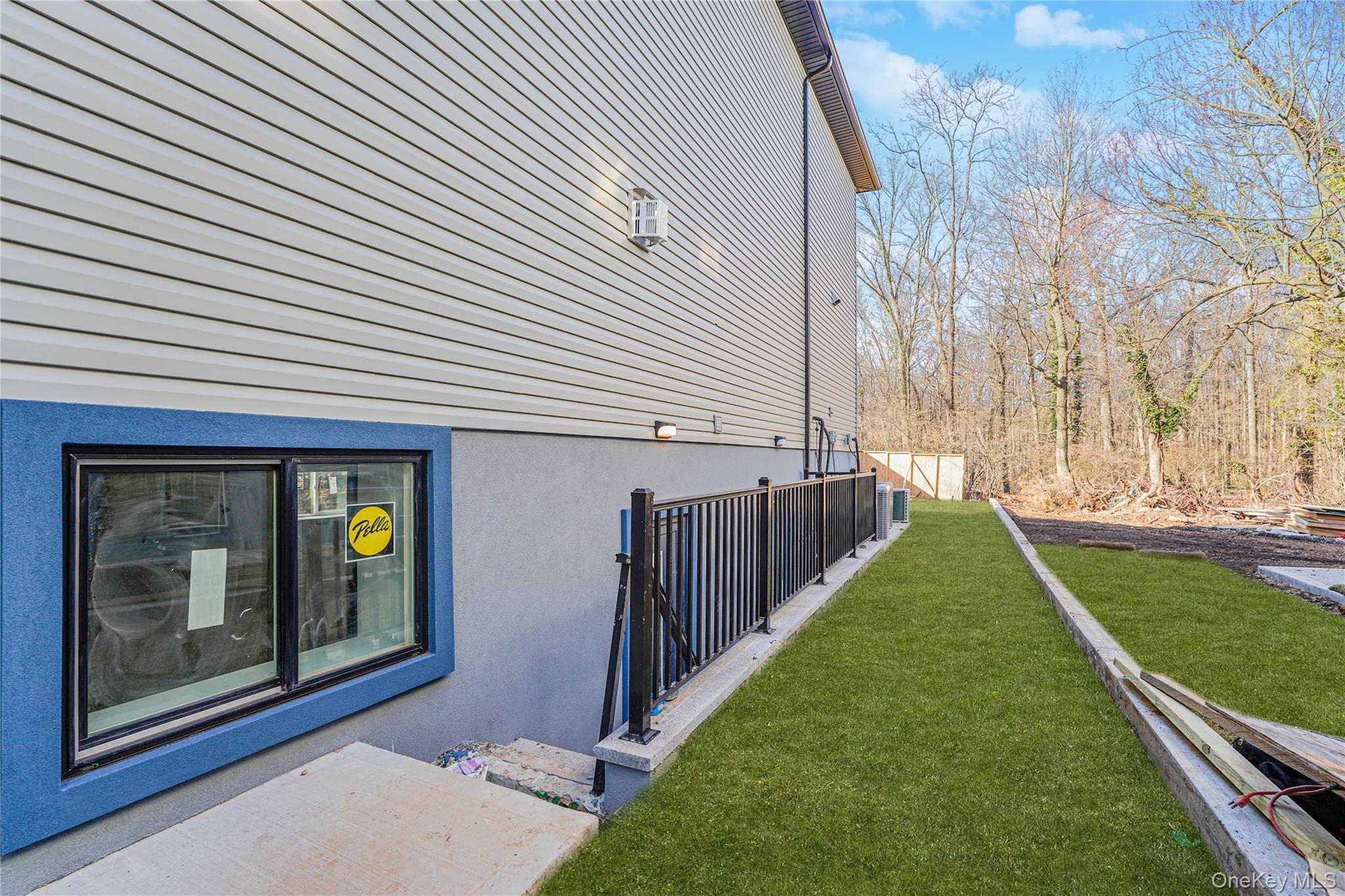 Single Family Poillon Ave  Staten Island, NY 10312, MLS-909327-34