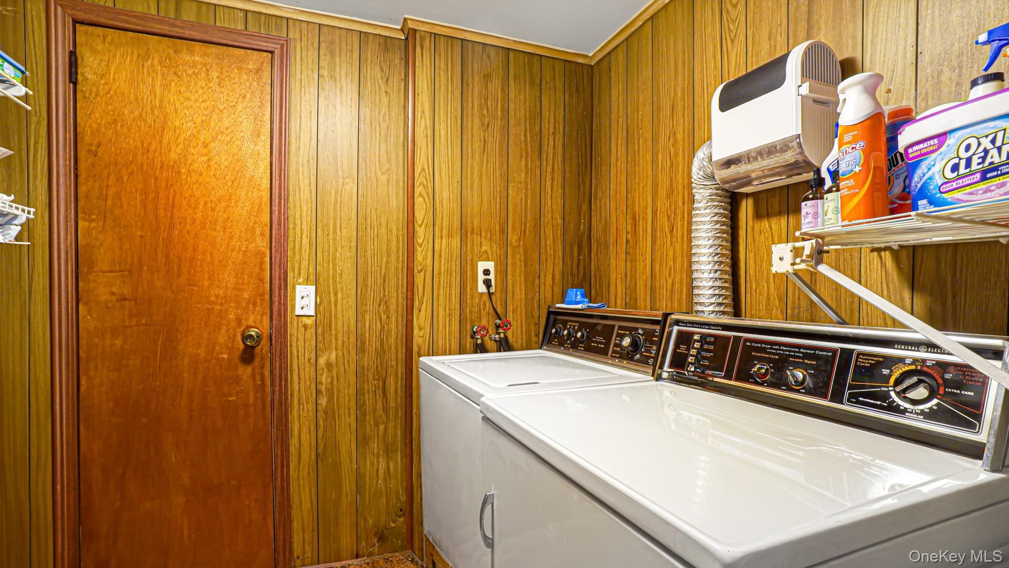 Single Family Meachem  Nassau County, NY 11003, MLS-909372-5