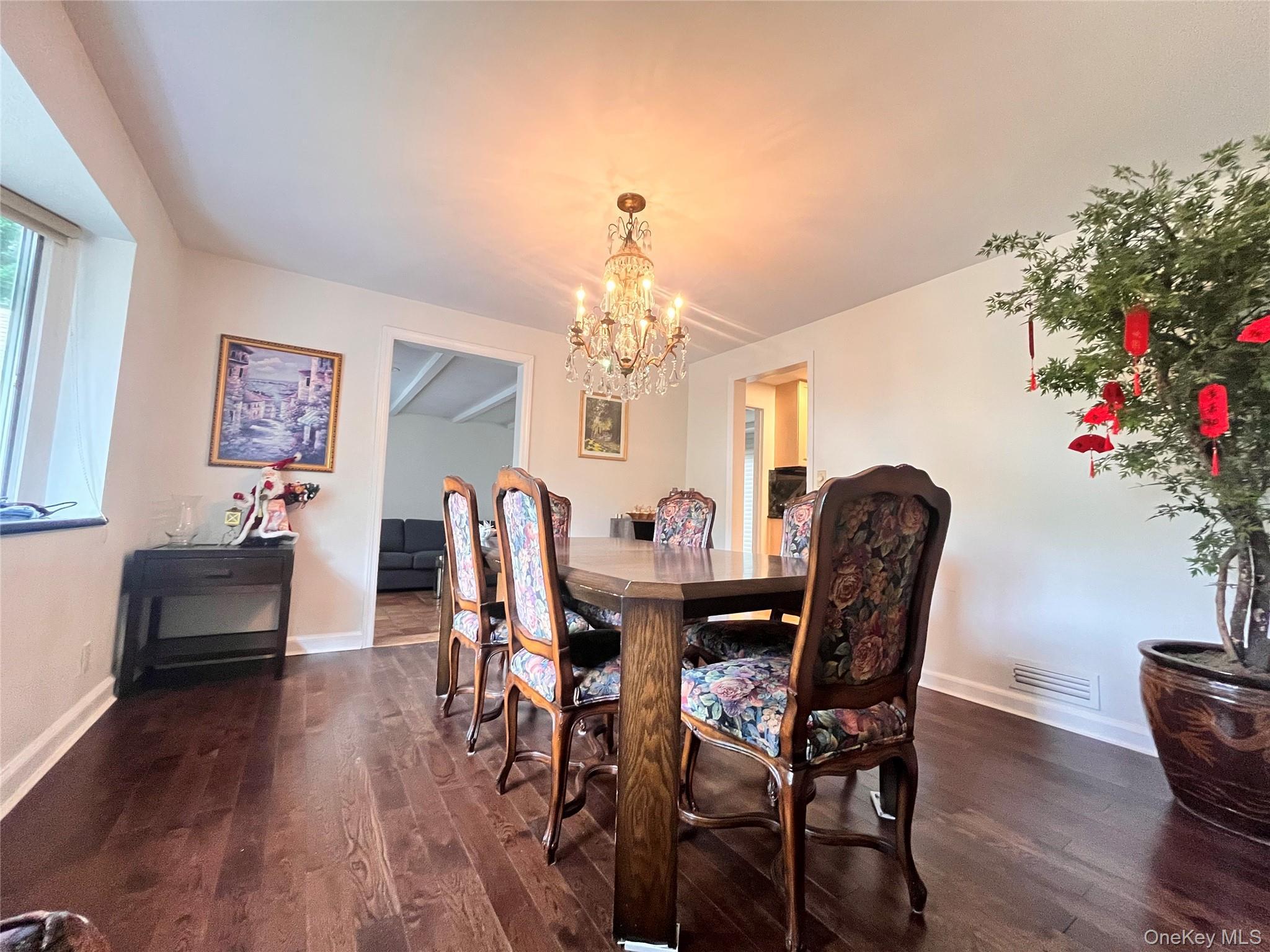 Single Family Polo Field Nassau County, NY 11020, MLS-909399-13