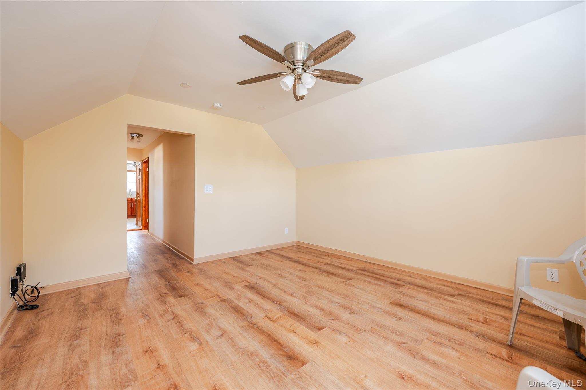 Single Family Collfield Staten Island, NY 10314, MLS-909409-18