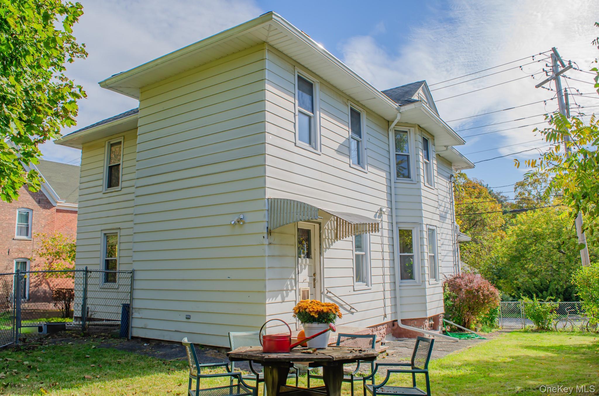 Single Family Third  Ulster County, NY 12401, MLS-909430-33