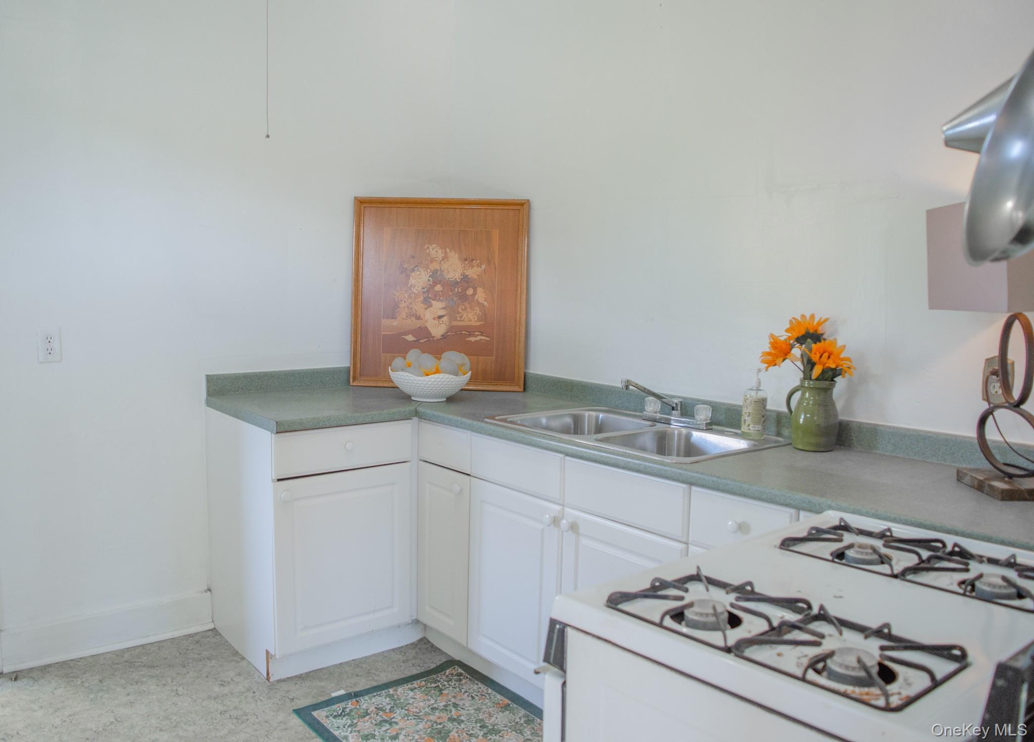 Single Family Third  Ulster County, NY 12401, MLS-909430-7