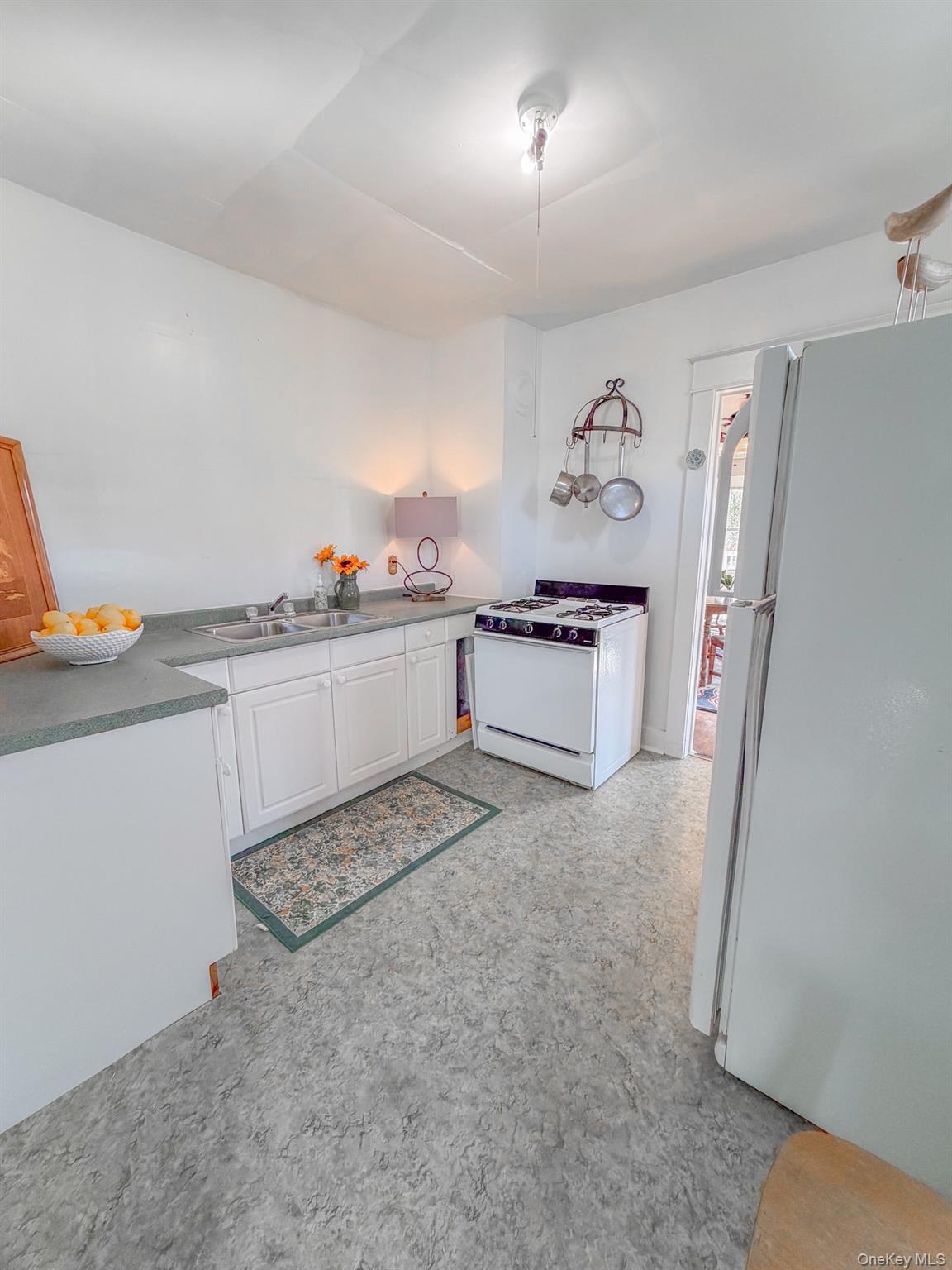 Single Family Third  Ulster County, NY 12401, MLS-909430-8