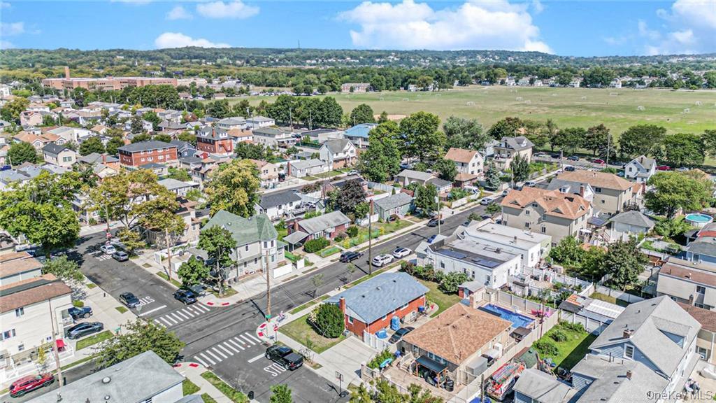 Single Family Finley Staten Island, NY 10306, MLS-909443-10