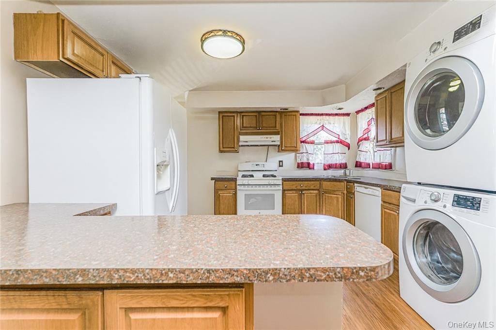 Single Family Finley Staten Island, NY 10306, MLS-909443-15