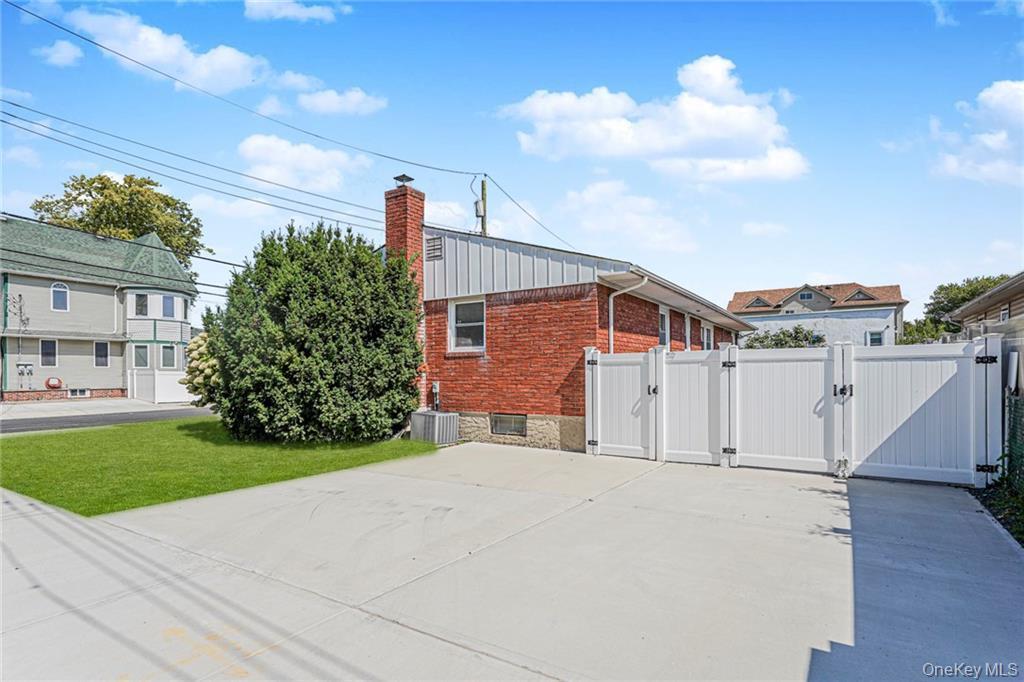 Single Family Finley Staten Island, NY 10306, MLS-909443-6