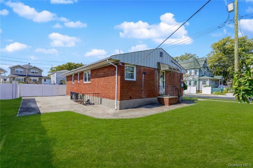 Single Family Finley Staten Island, NY 10306, MLS-909443-7