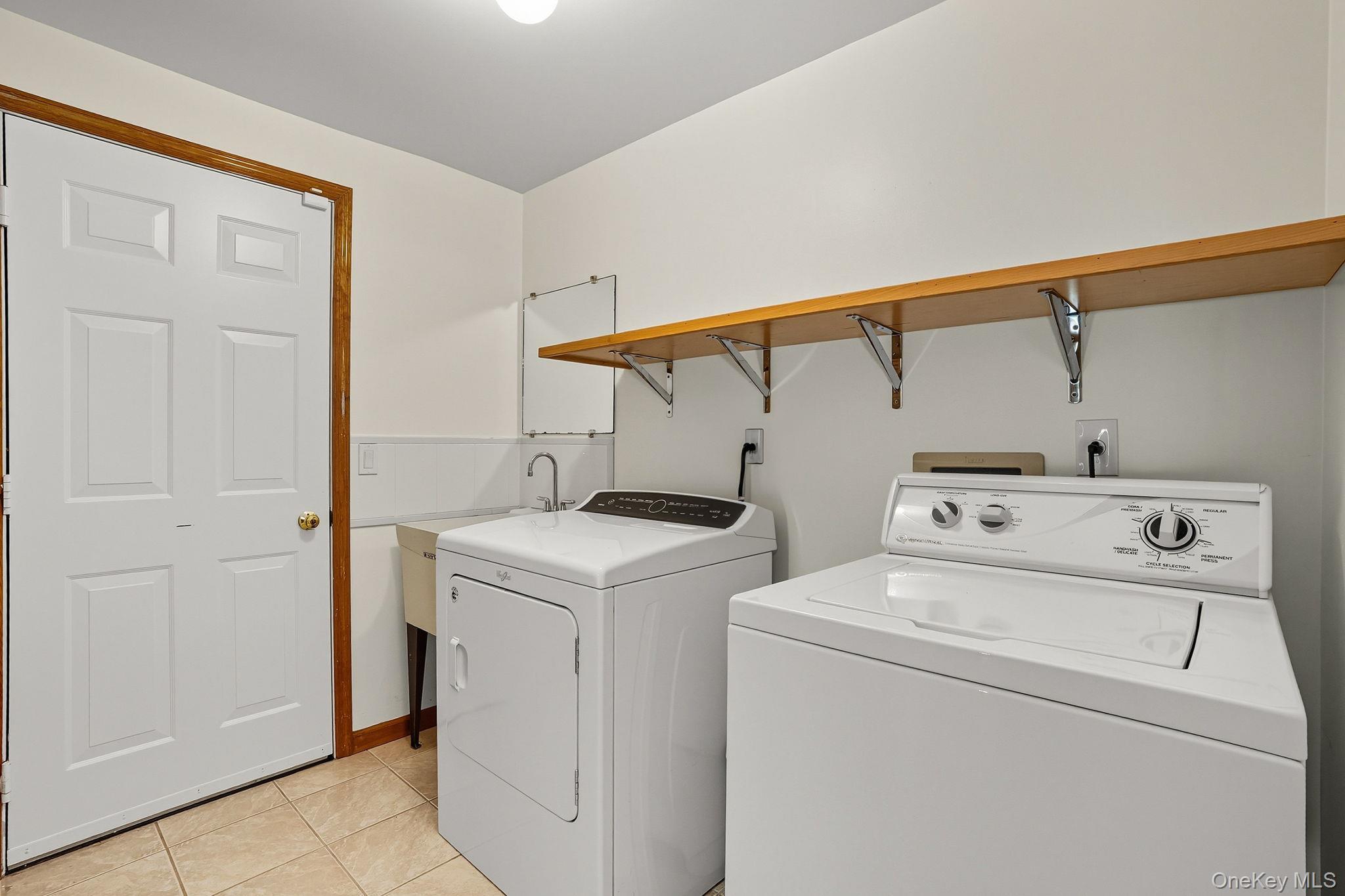 Single Family Red Hawk  Dutchess County, NY 12601, MLS-909444-31