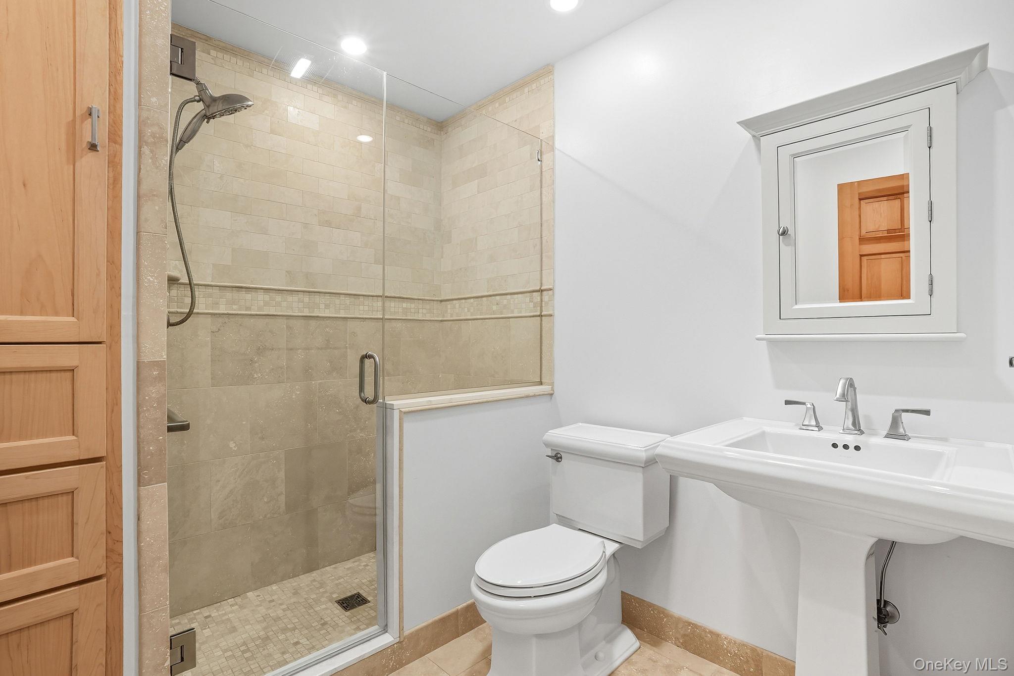 Single Family Red Hawk  Dutchess County, NY 12601, MLS-909444-32