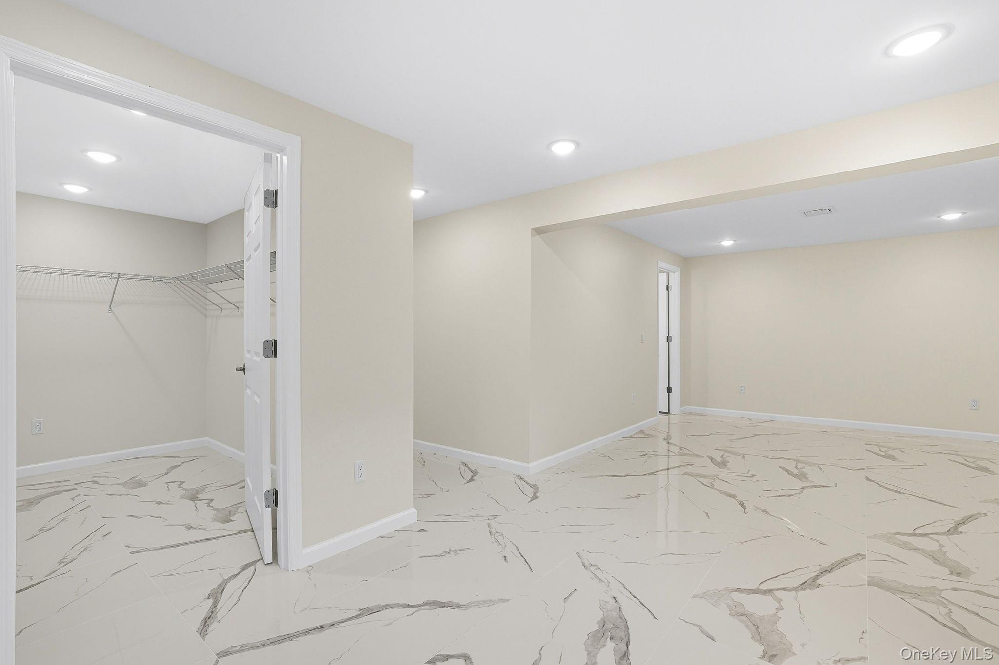 Single Family Red Hawk  Dutchess County, NY 12601, MLS-909444-34