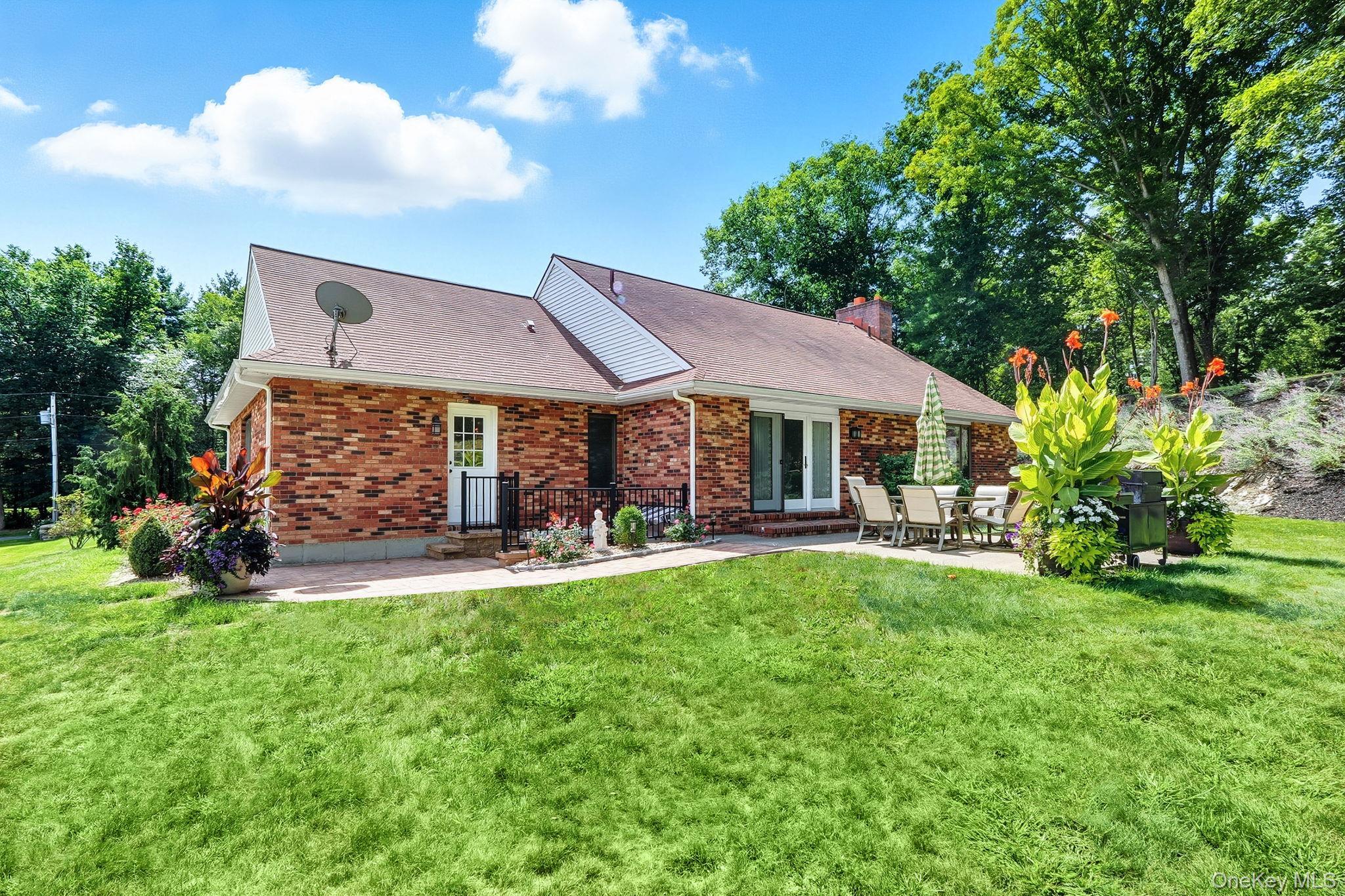 Single Family Red Hawk  Dutchess County, NY 12601, MLS-909444-42