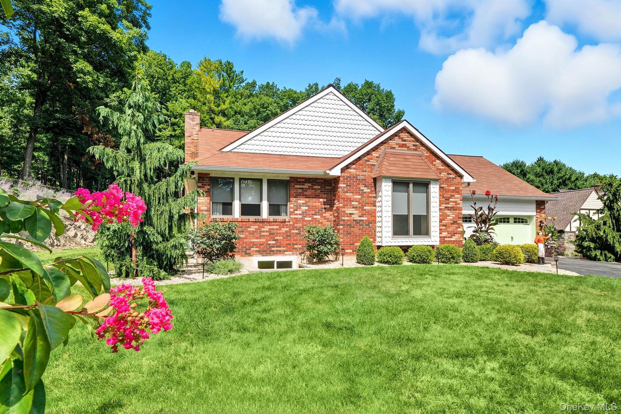 Single Family Red Hawk  Dutchess County, NY 12601, MLS-909444-5