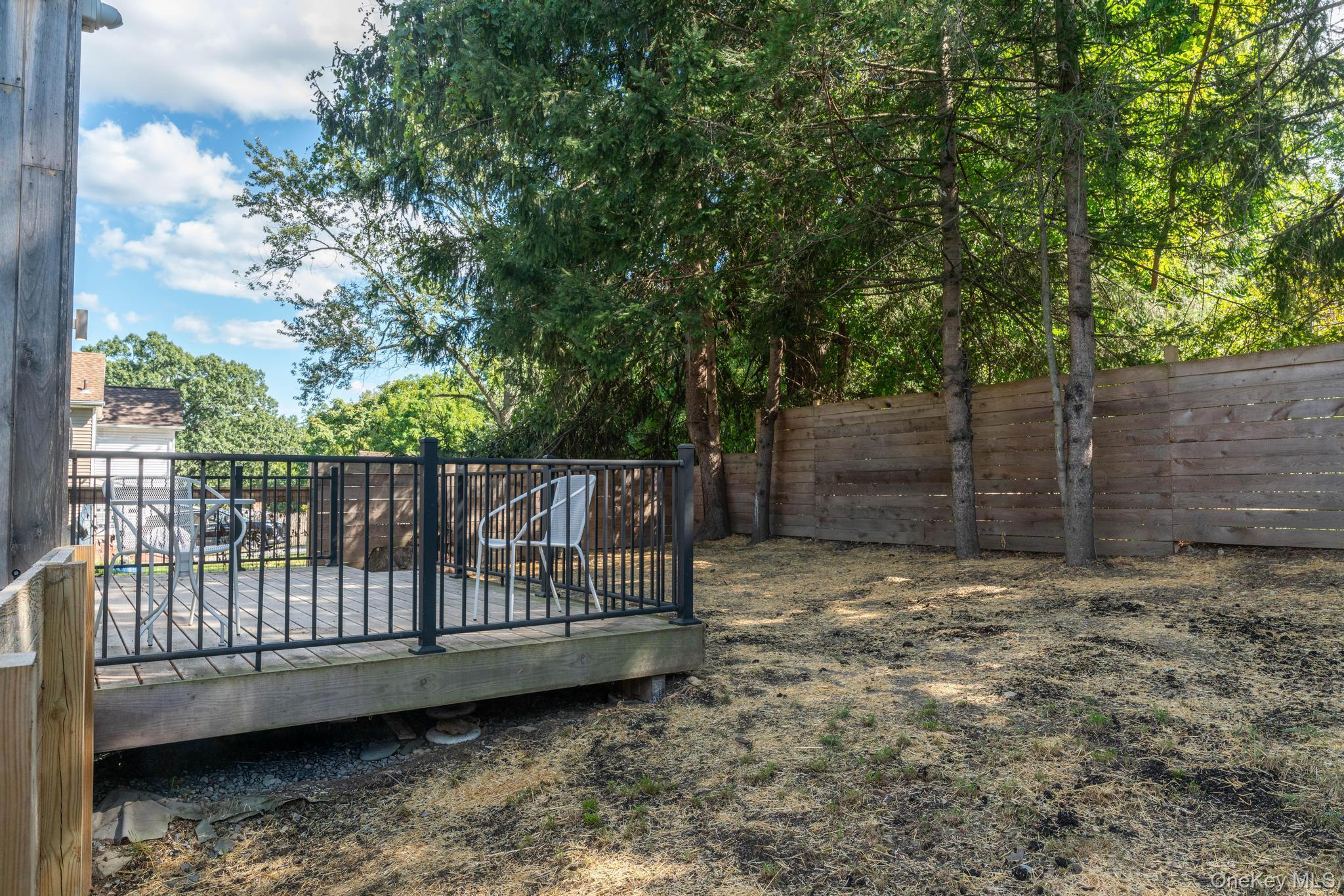 Single Family Glenwood Dutchess County, NY 12603, MLS-909464-12