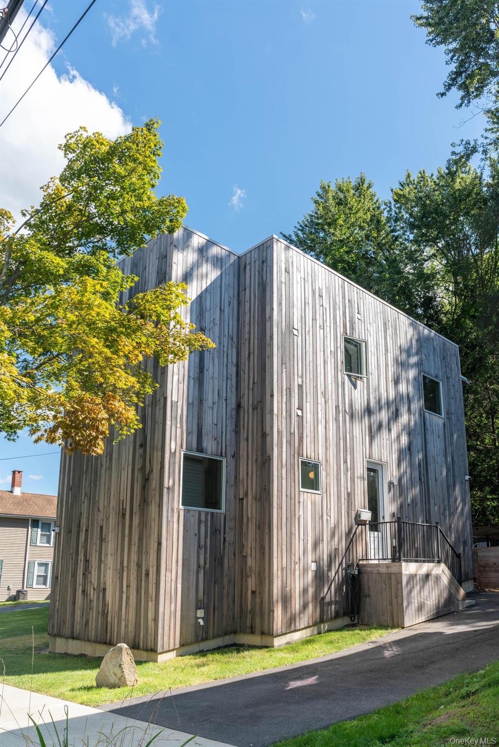 Single Family Glenwood Dutchess County, NY 12603, MLS-909464-2