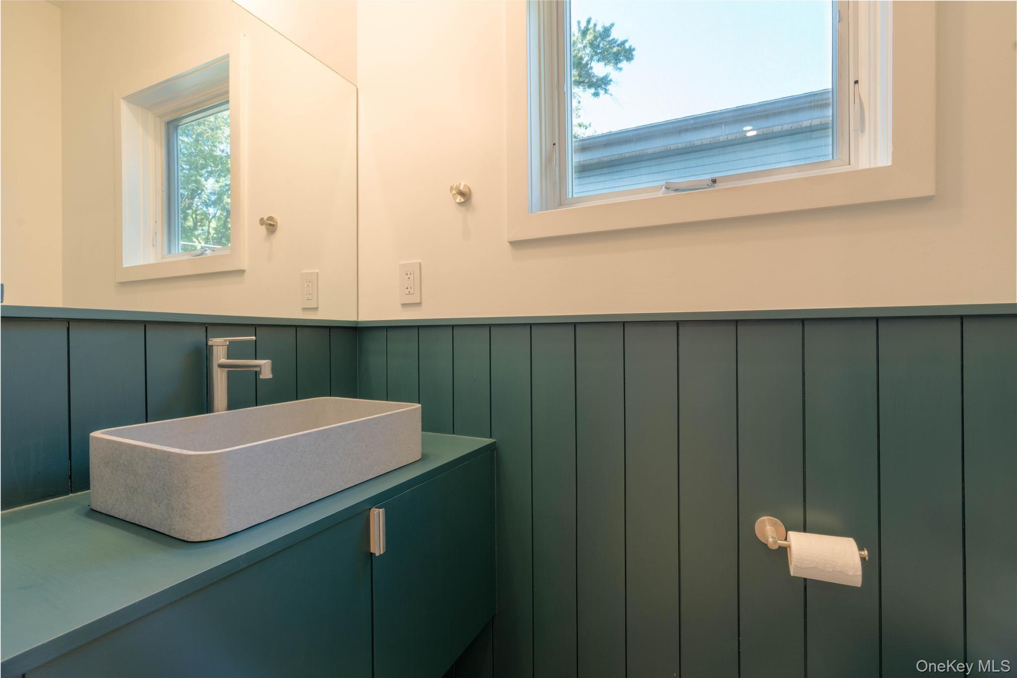 Single Family Glenwood Dutchess County, NY 12603, MLS-909464-22