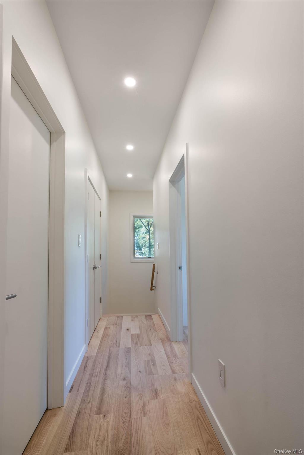 Single Family Glenwood Dutchess County, NY 12603, MLS-909464-25