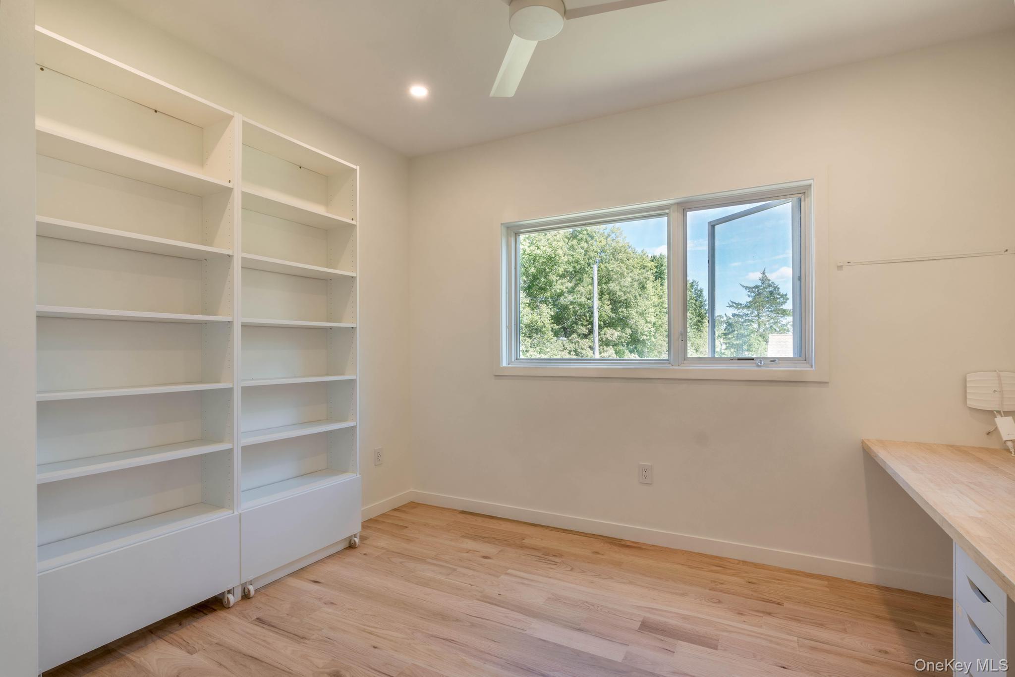 Single Family Glenwood Dutchess County, NY 12603, MLS-909464-26