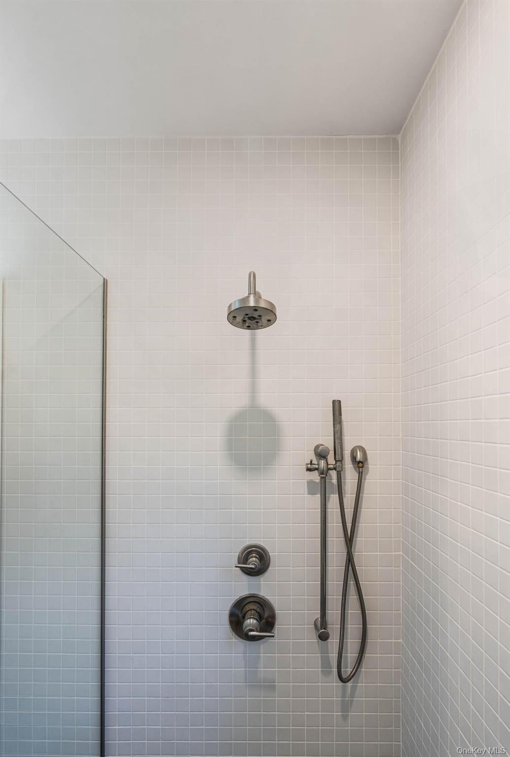 Single Family Glenwood Dutchess County, NY 12603, MLS-909464-34