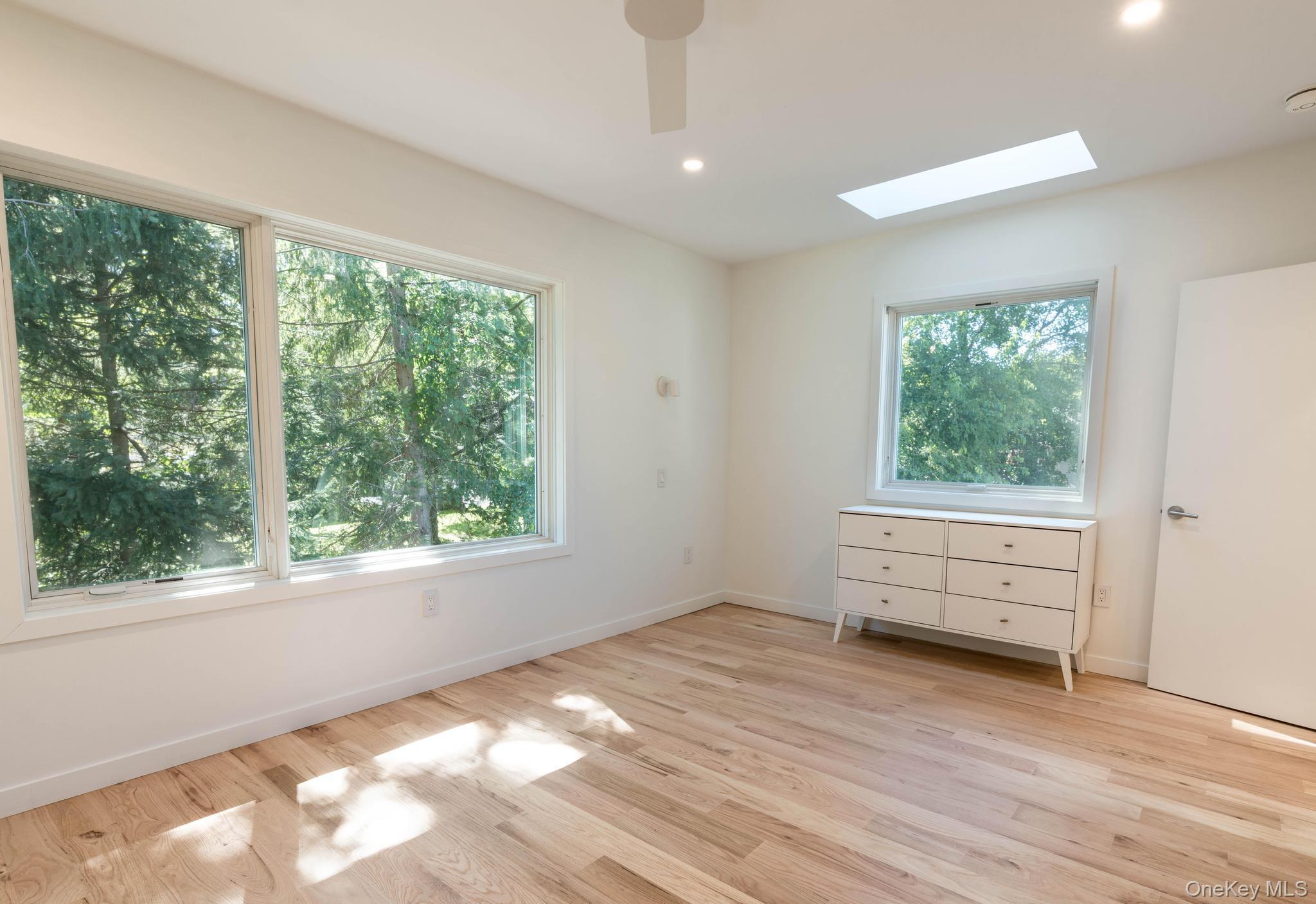 Single Family Glenwood Dutchess County, NY 12603, MLS-909464-37