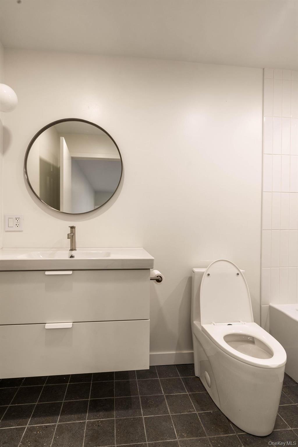 Single Family Glenwood Dutchess County, NY 12603, MLS-909464-44