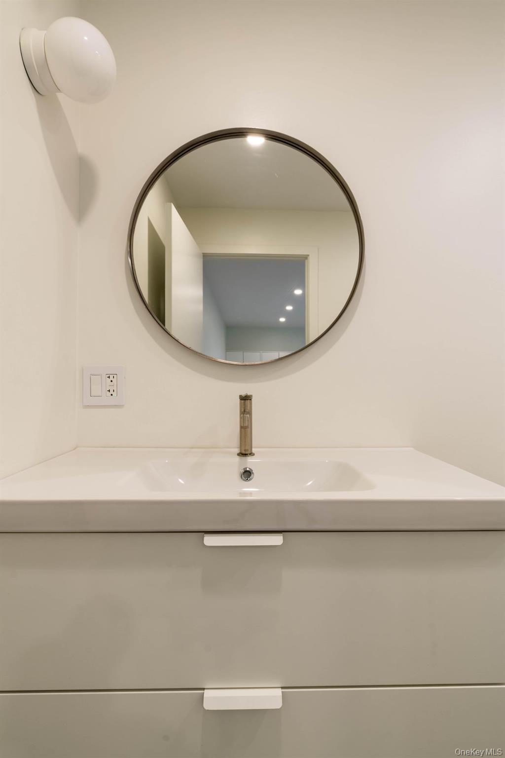 Single Family Glenwood Dutchess County, NY 12603, MLS-909464-45