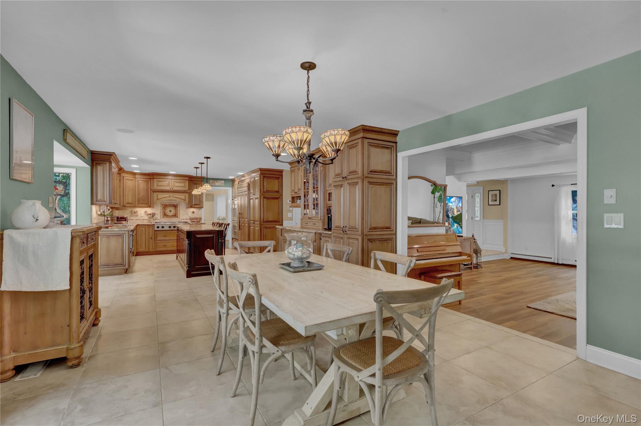 Single Family Cliff Suffolk County, NY 11777, MLS-909482-14