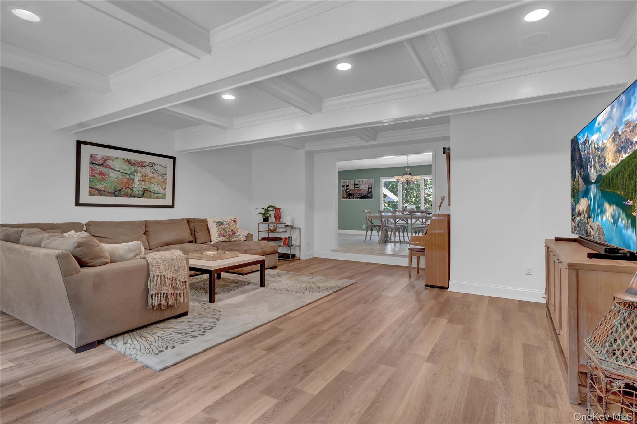 Single Family Cliff Suffolk County, NY 11777, MLS-909482-17