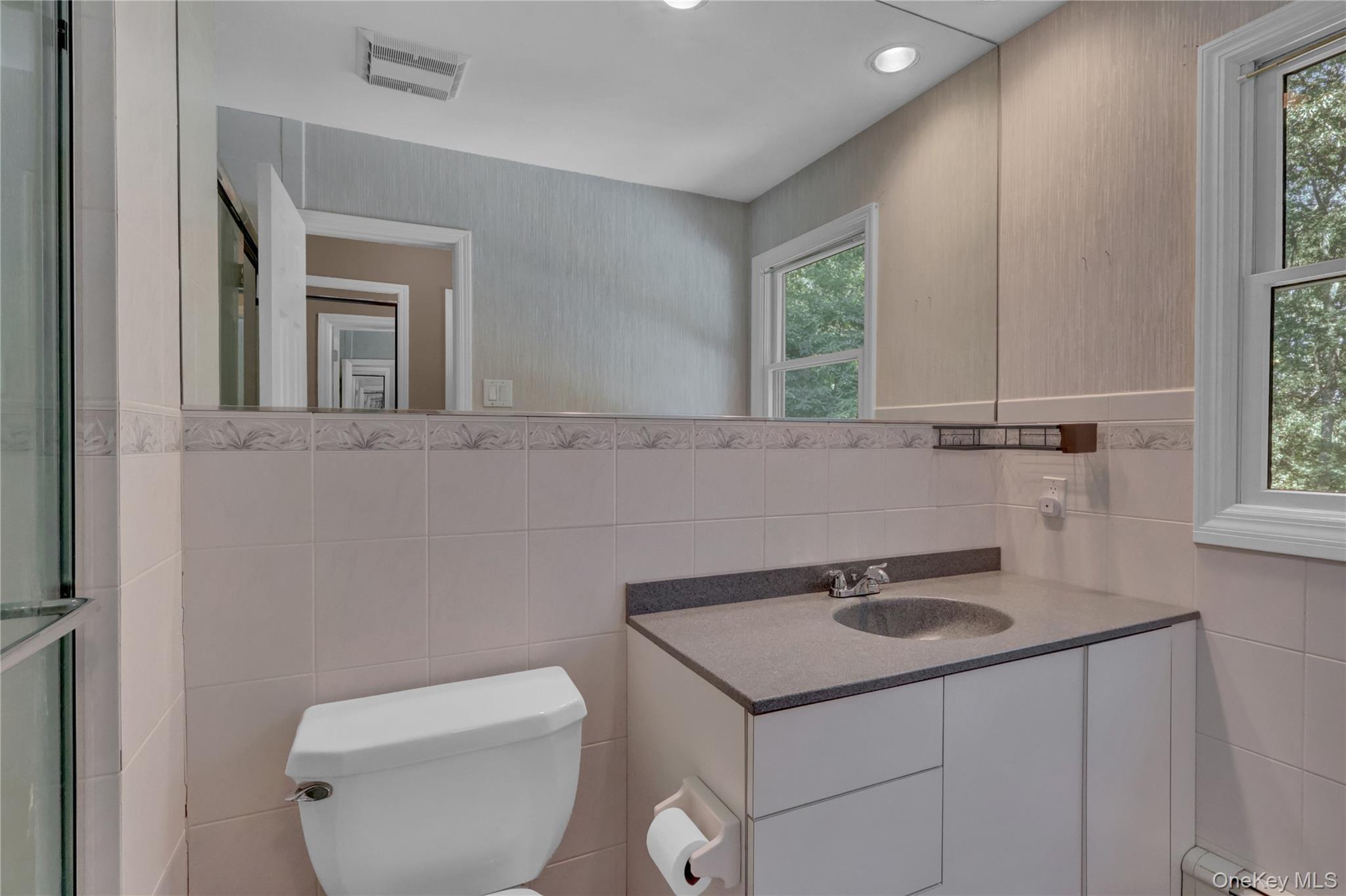 Single Family Cliff Suffolk County, NY 11777, MLS-909482-34