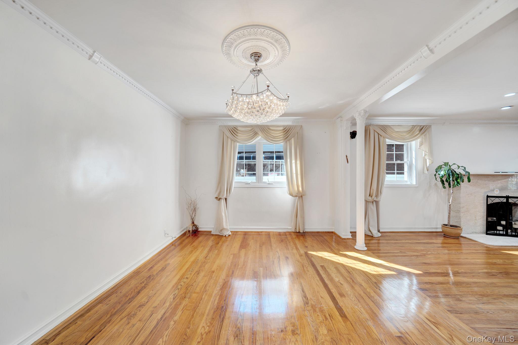 Single Family 194th Queens, NY 11366, MLS-909489-11