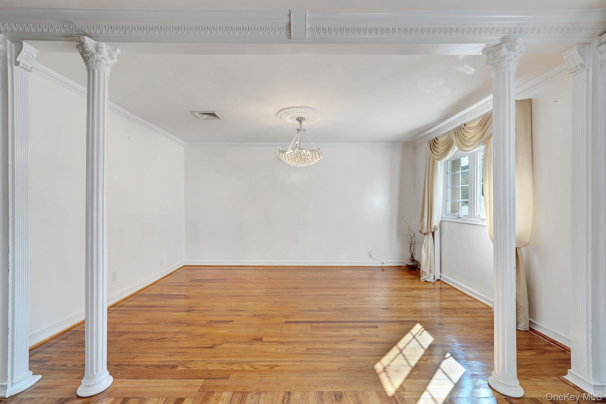 Single Family 194th Queens, NY 11366, MLS-909489-12