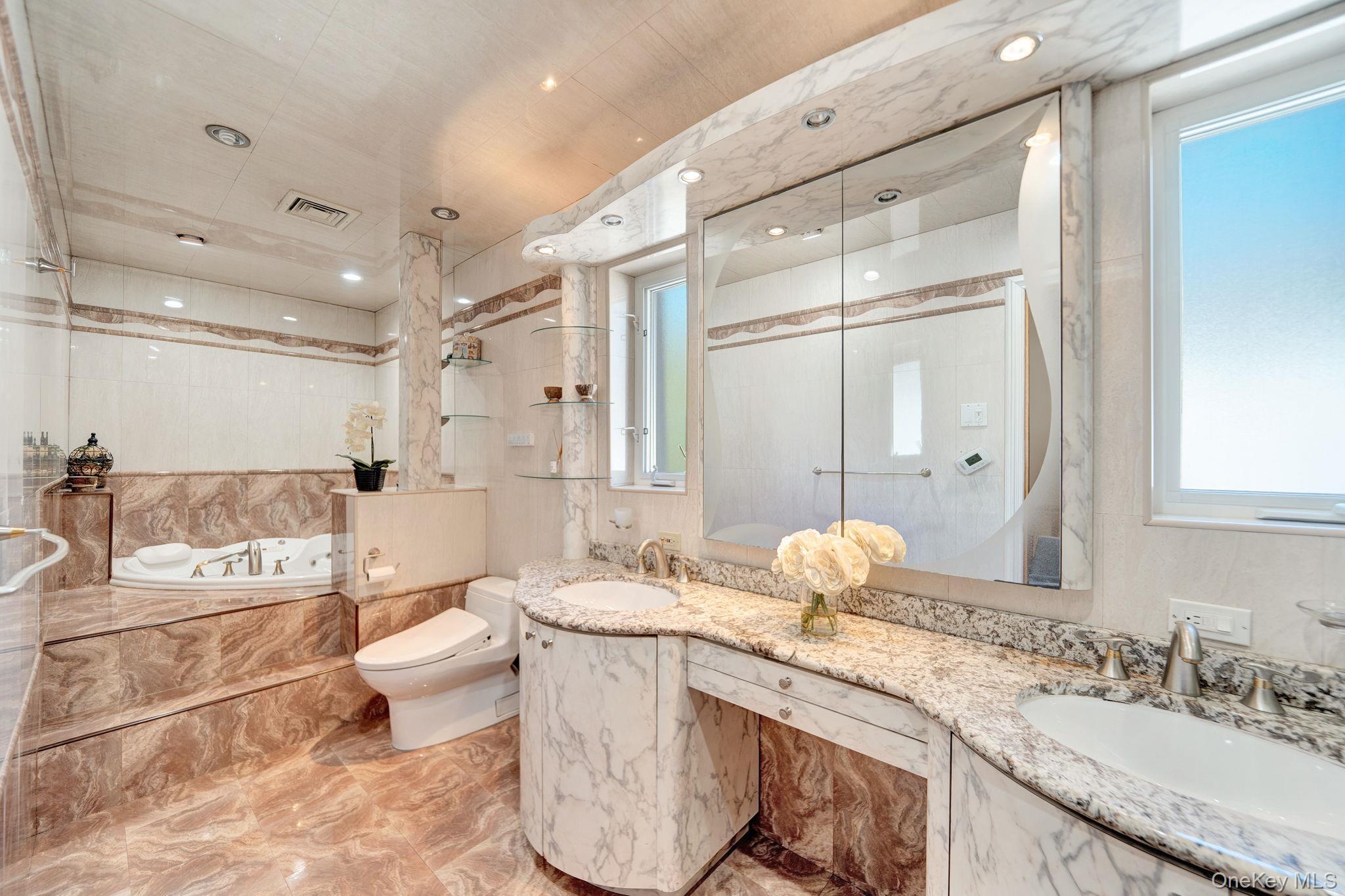 Single Family 194th Queens, NY 11366, MLS-909489-24