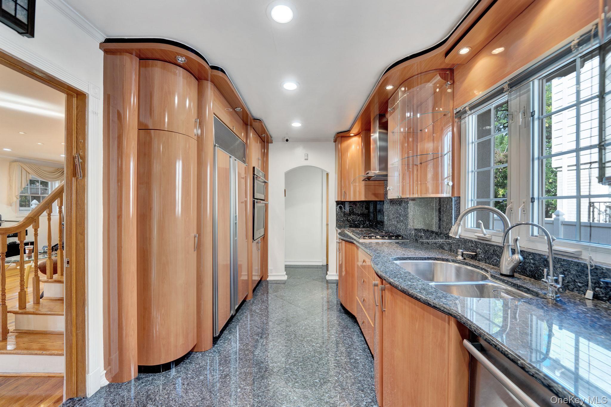 Single Family 194th Queens, NY 11366, MLS-909489-9