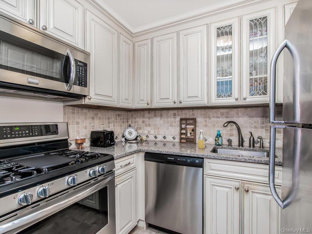 Condo Water Grant  Westchester County, NY 10701, MLS-909512-11