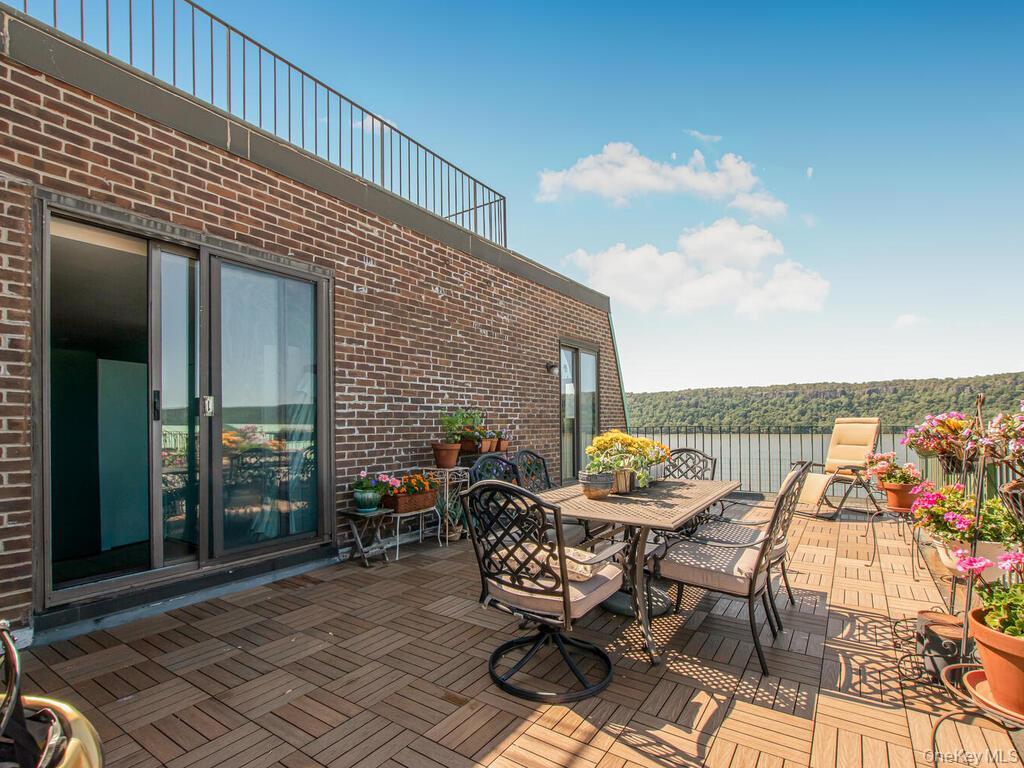 Condo Water Grant  Westchester County, NY 10701, MLS-909512-31