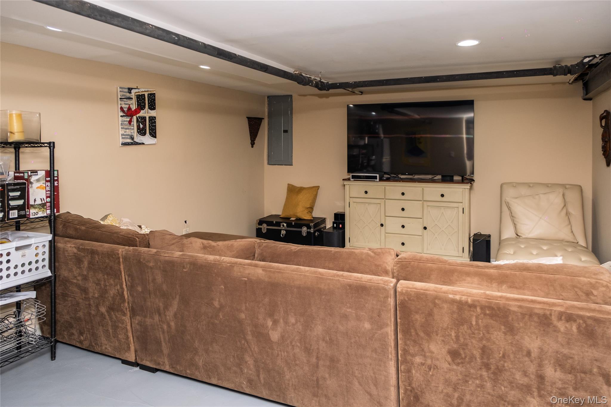 Single Family Elton  Nassau County, NY 11530, MLS-909541-16