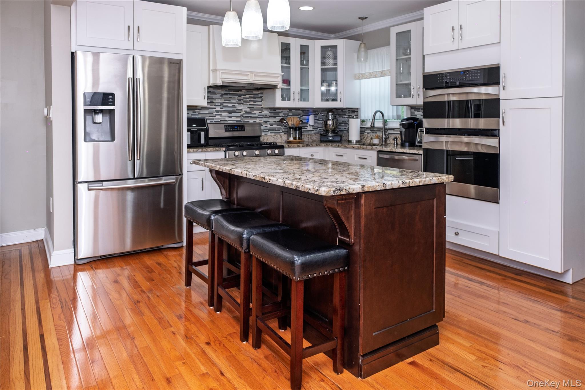 Single Family Elton  Nassau County, NY 11530, MLS-909541-4