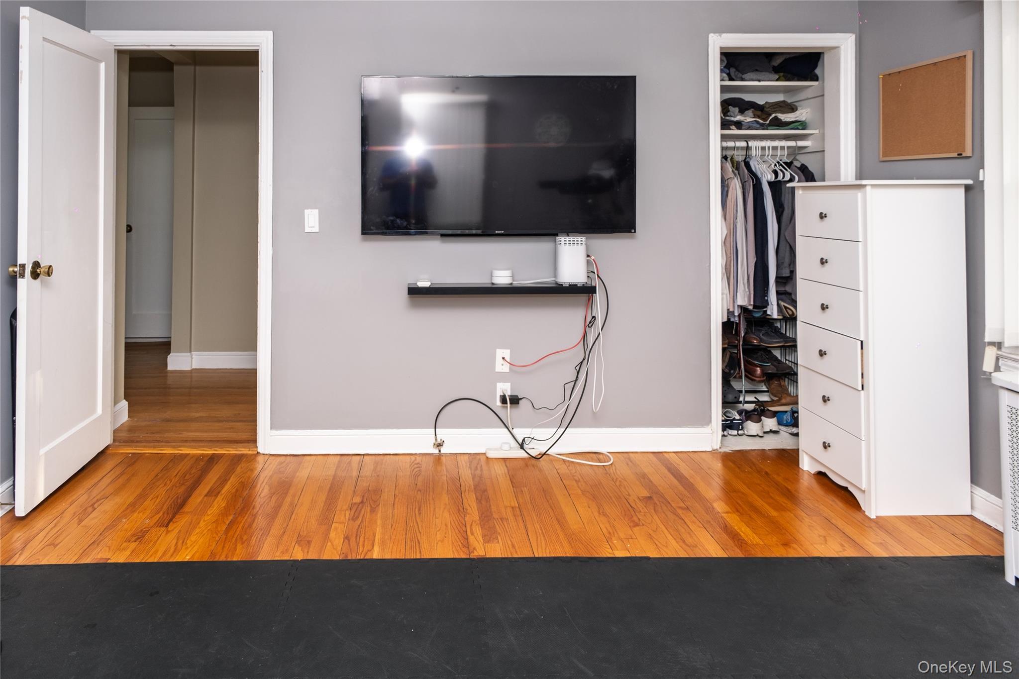 Single Family Elton  Nassau County, NY 11530, MLS-909541-42