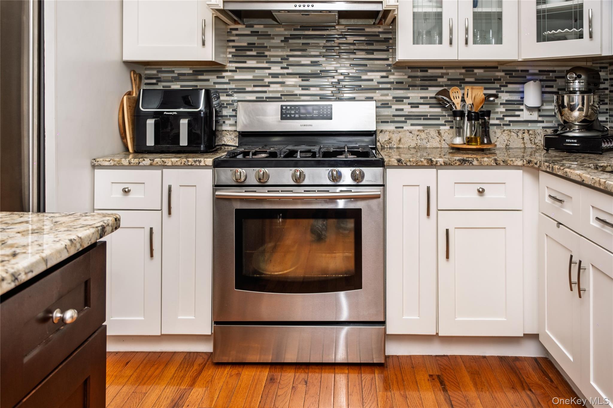 Single Family Elton  Nassau County, NY 11530, MLS-909541-8