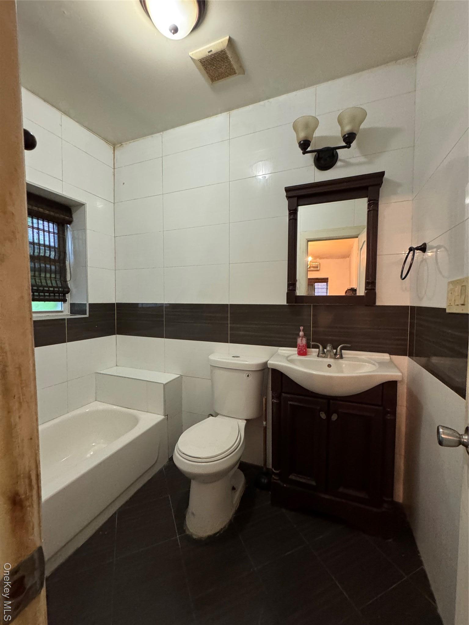 Single Family Pitman  Bronx, NY 10466, MLS-909552-15