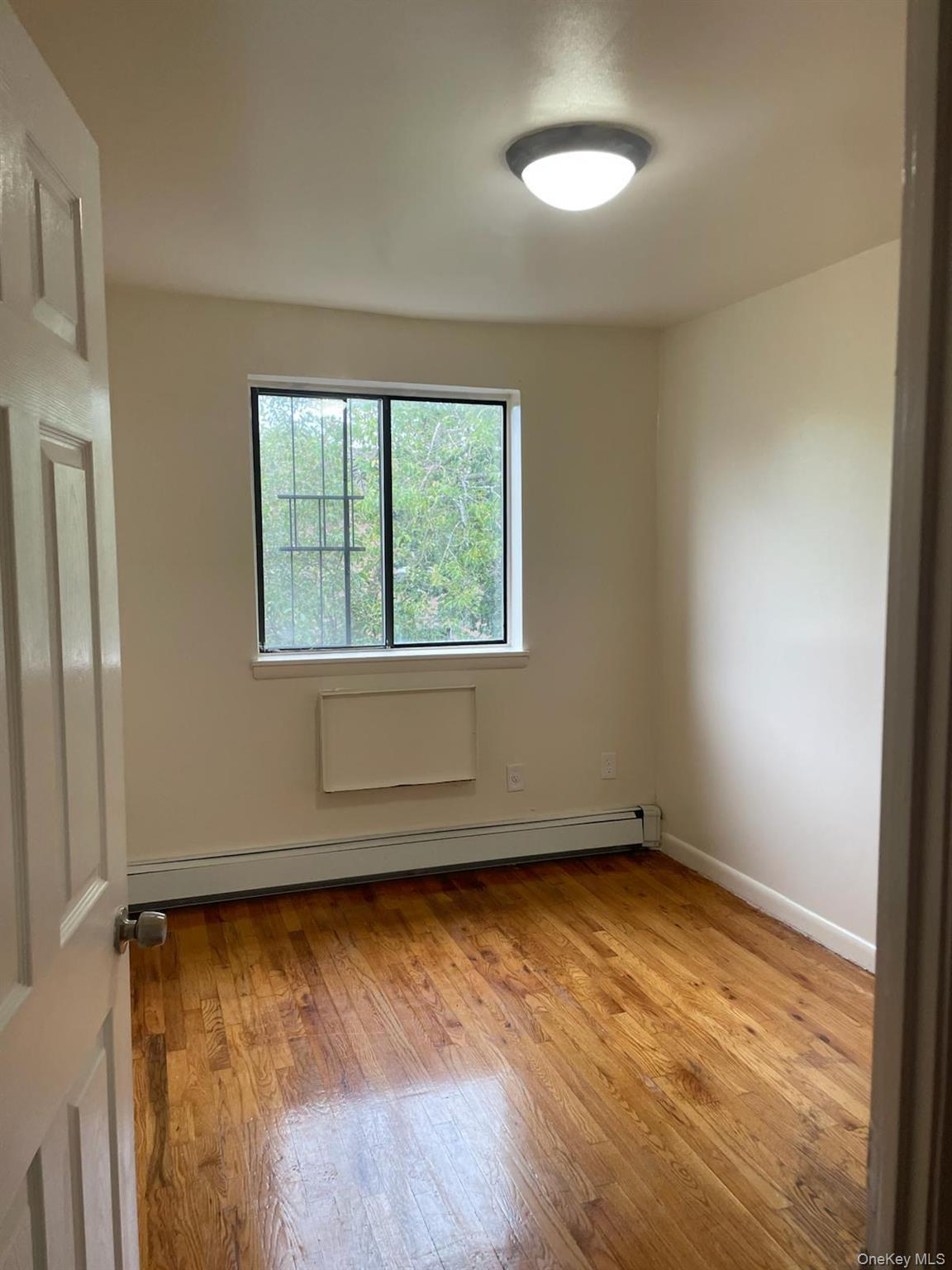 Single Family Pitman  Bronx, NY 10466, MLS-909552-3