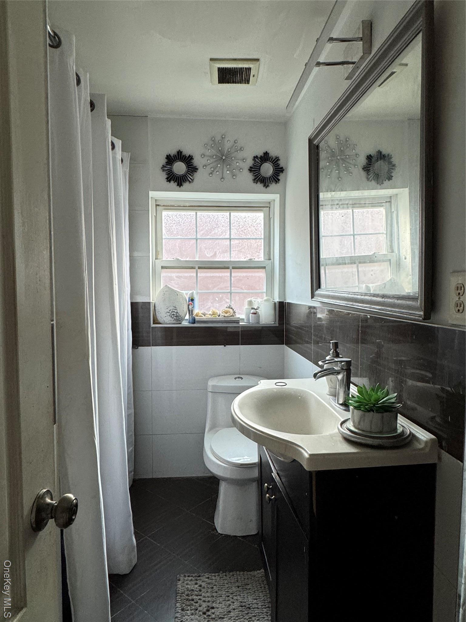 Single Family Pitman  Bronx, NY 10466, MLS-909552-31