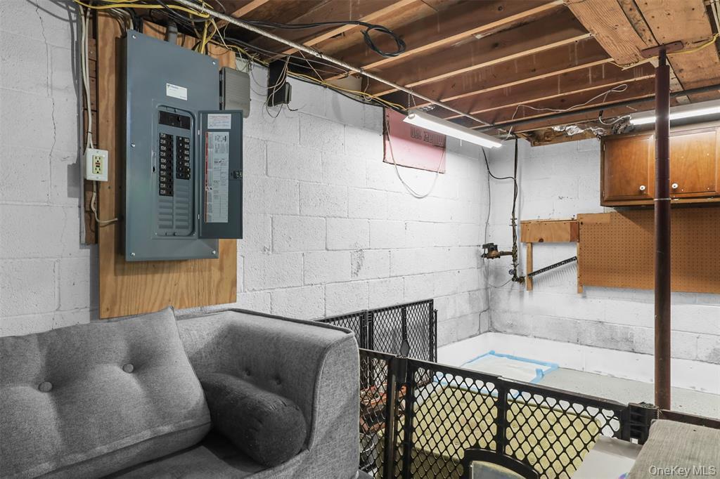 Single Family Quaker Hill Orange County, NY 10950, MLS-909565-37