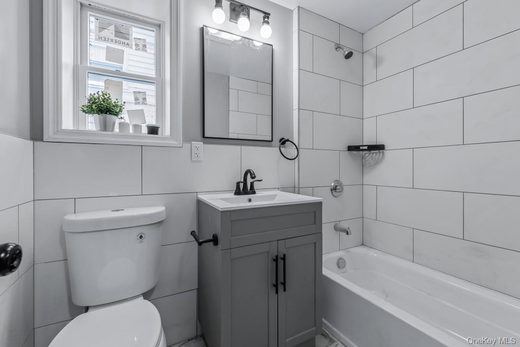 Single Family Francis Lewis Blvd Queens, NY 11361, MLS-909566-21