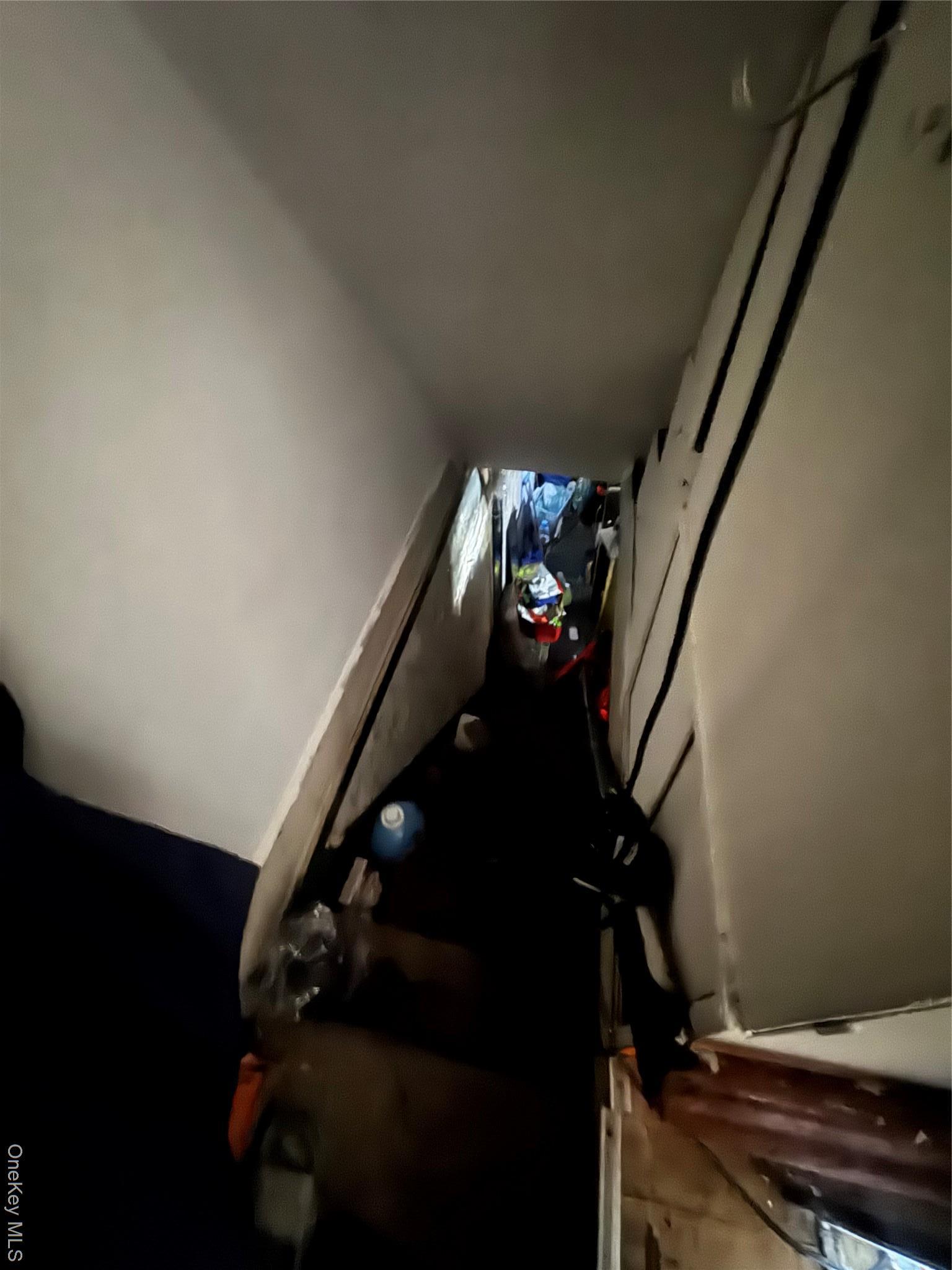 Single Family E 229 Street,  Bronx,   Bronx, NY 10466, MLS-909569-15