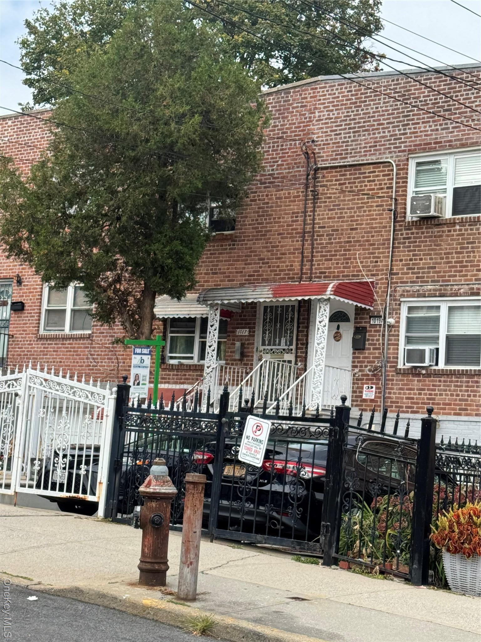 Single Family E 229 Street,  Bronx,   Bronx, NY 10466, MLS-909569-4